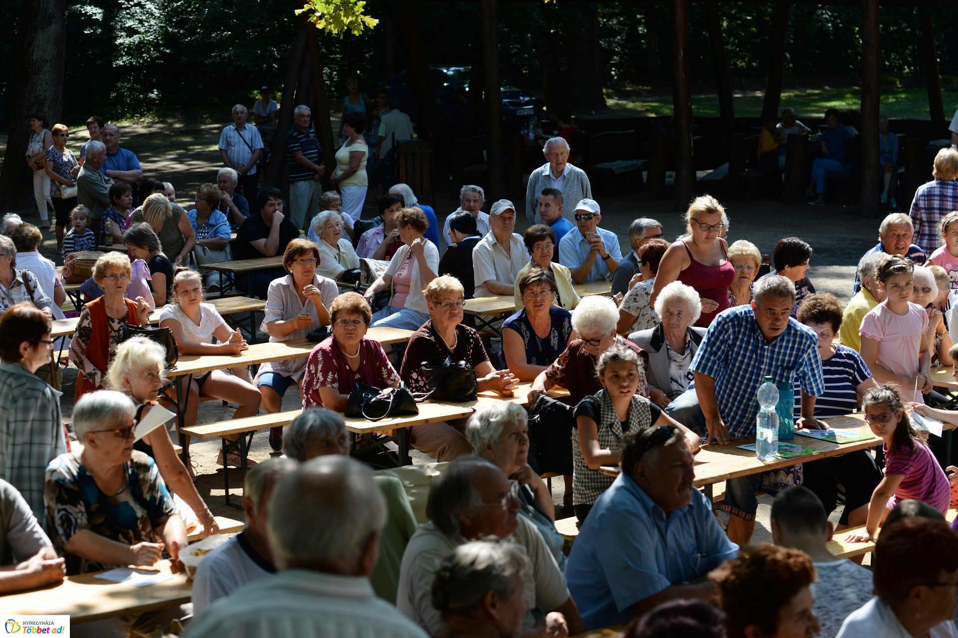 "Kelet-Népe" találkozó a tornapályán