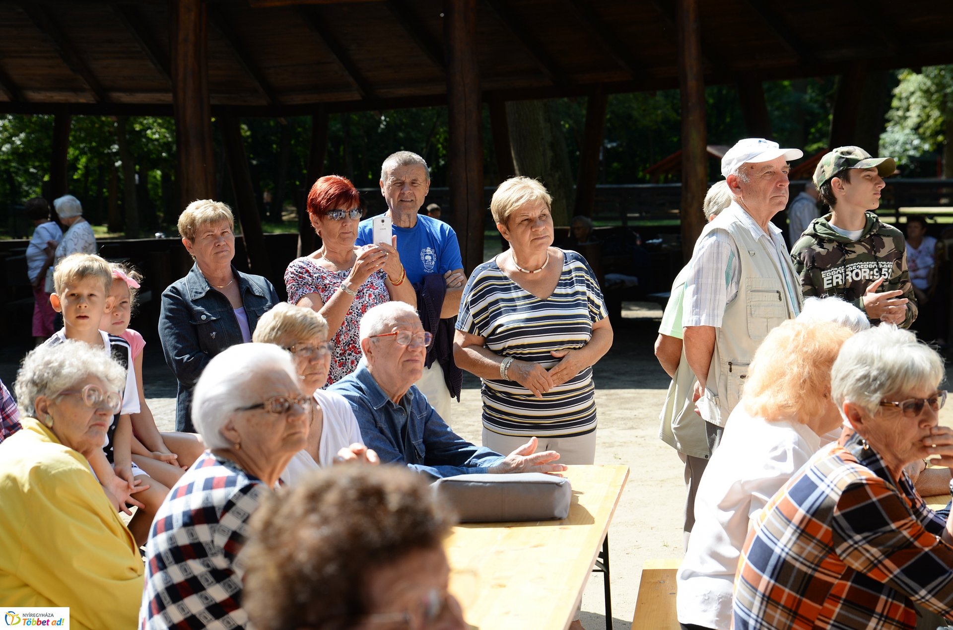 "Kelet-Népe" találkozó a tornapályán
