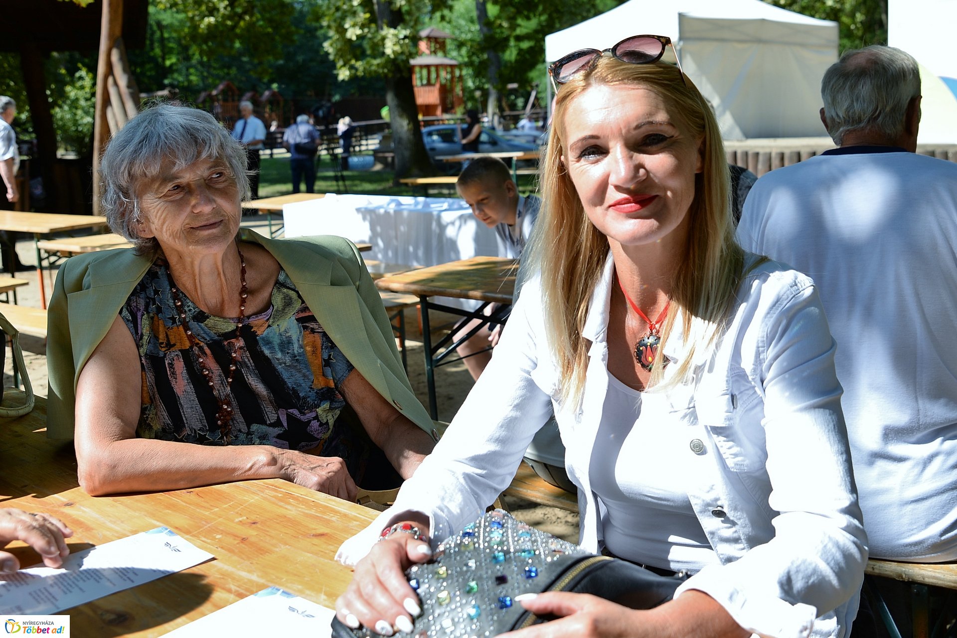 "Kelet-Népe" találkozó a tornapályán