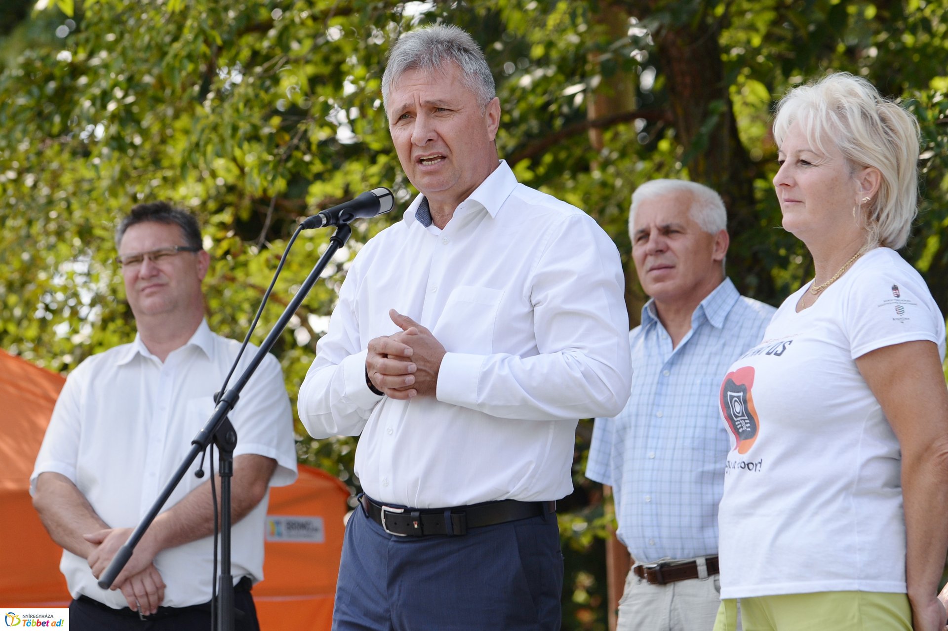 Kenyérszentelés Rozsrétszőlőben