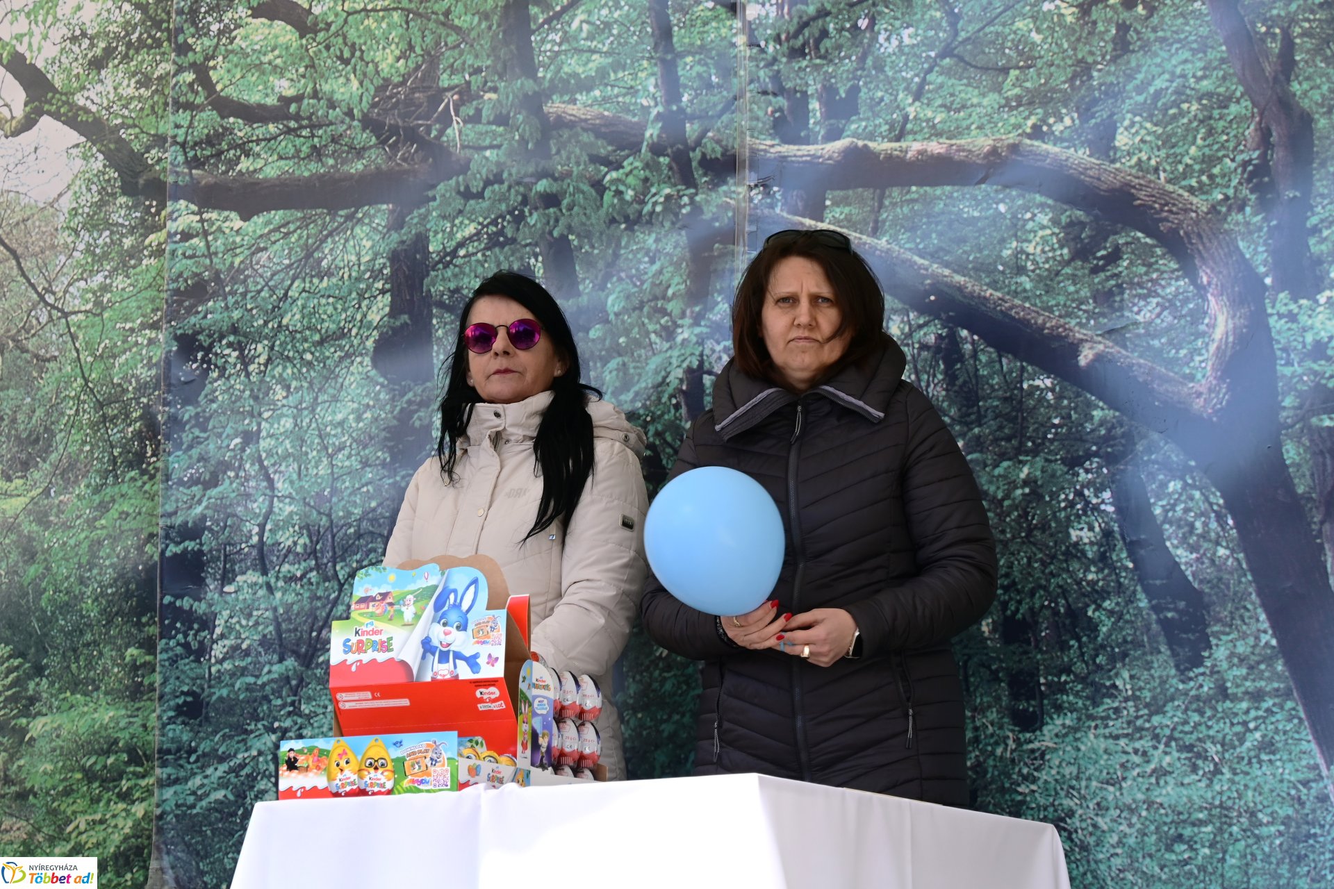 Képeslapkészítő rajzverseny eredményhirdetése a Kossuth téren