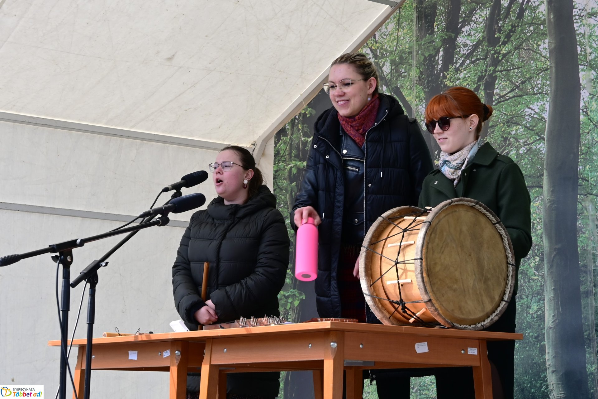 Képeslapkészítő rajzverseny eredményhirdetése a Kossuth téren
