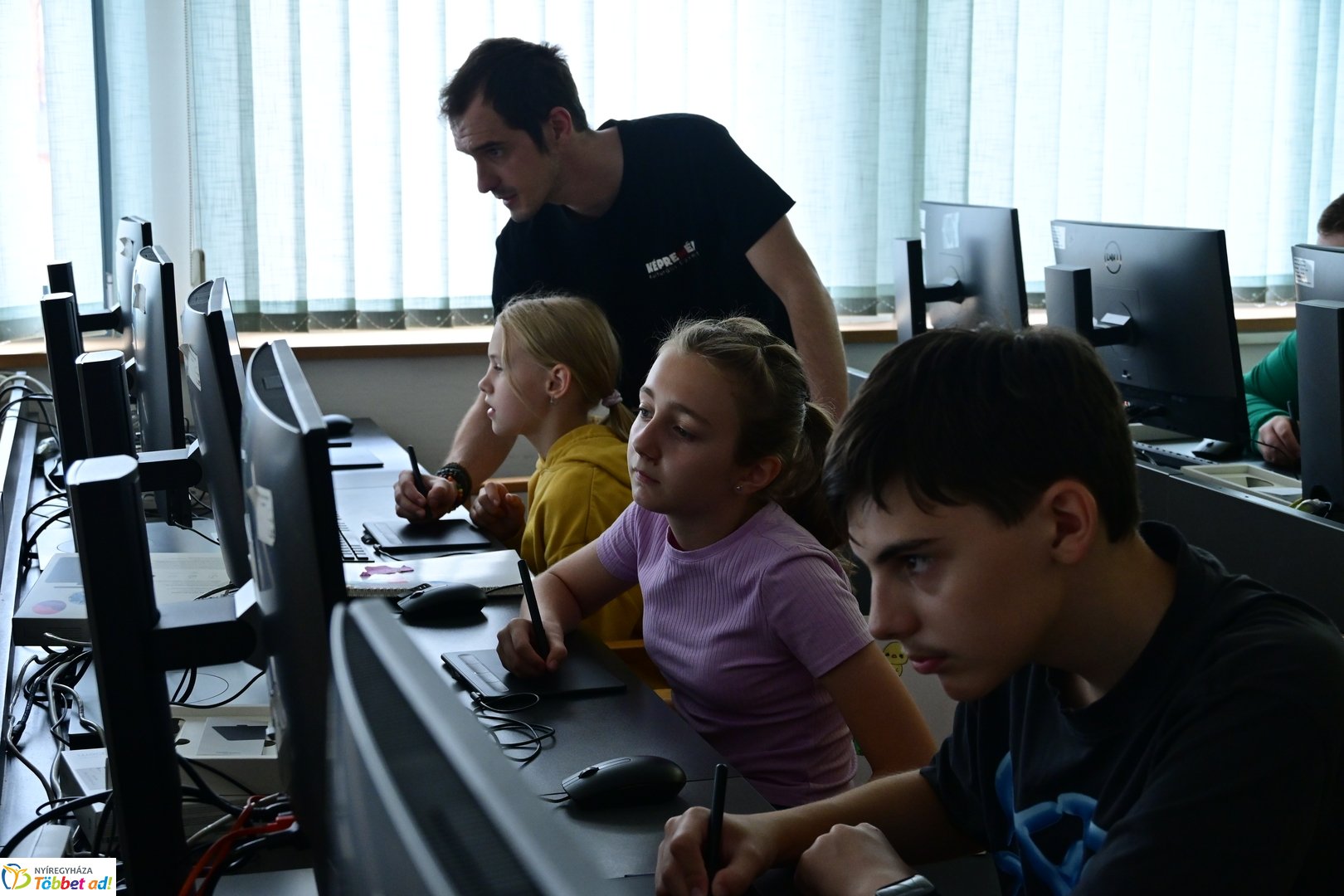 Képregényrajzoló tábor a Móricz Zsigmond könyvtárban - 2025