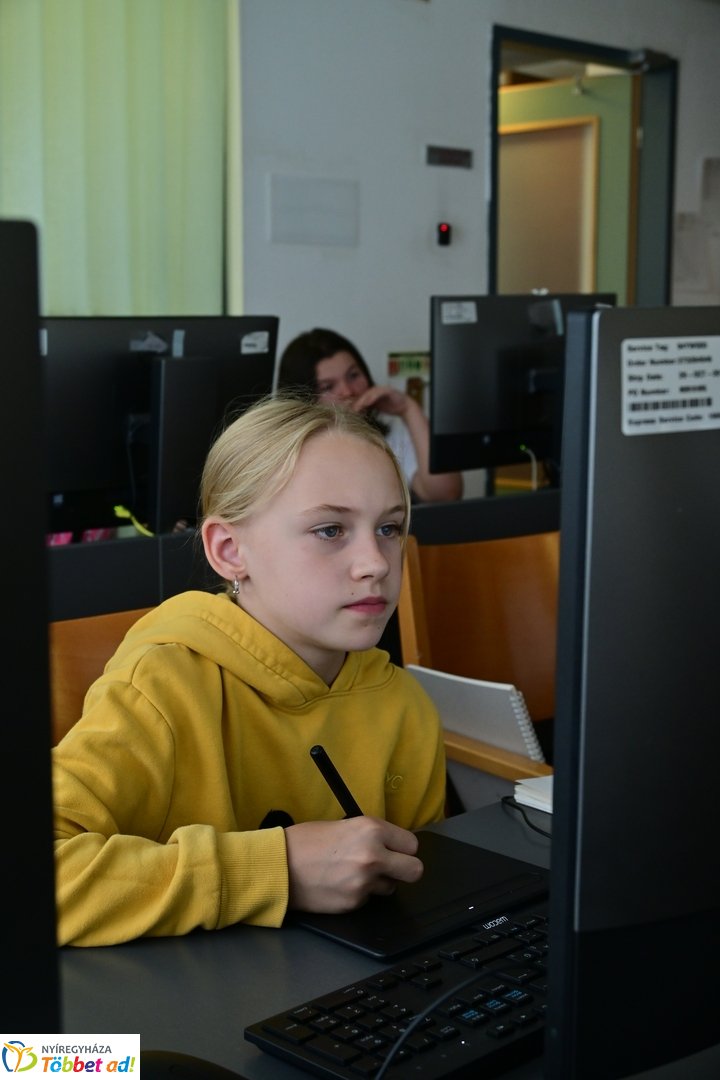 Képregényrajzoló tábor a Móricz Zsigmond könyvtárban - 2025