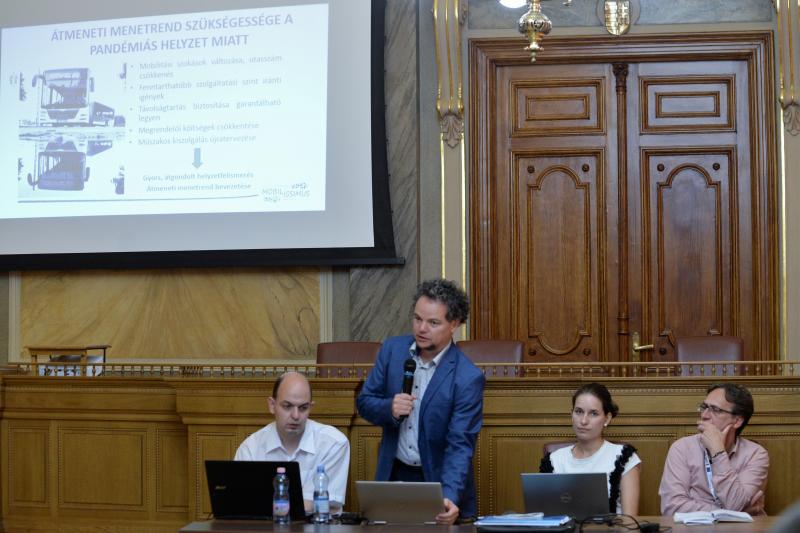 Képviselői egyeztetés az új buszjáratokról