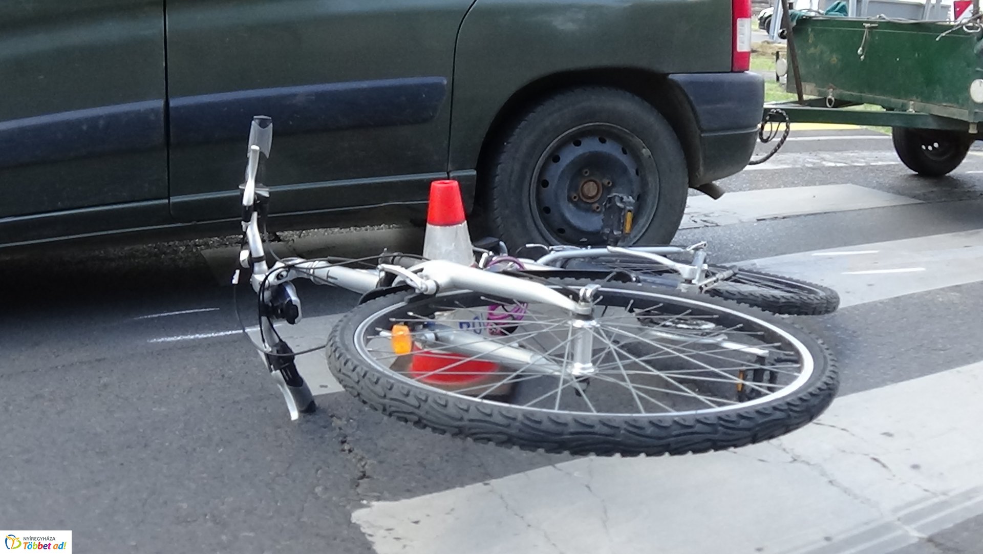 Kerékpáros baleset a Korányi Frigyes utcán