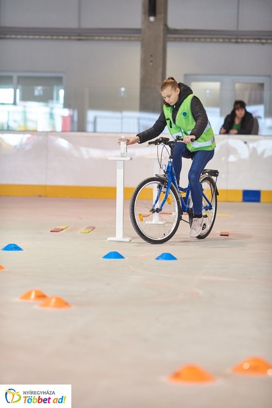 Kerékpáros Kupa a Jégpályán