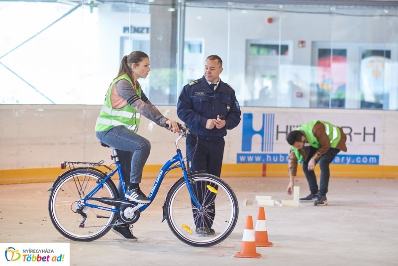 Kerékpáros Kupa a Jégpályán