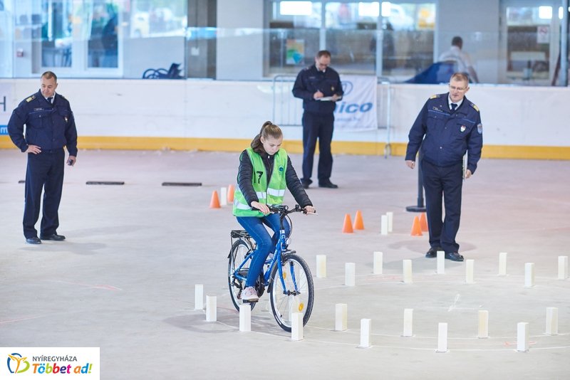 Kerékpáros Kupa a Jégpályán