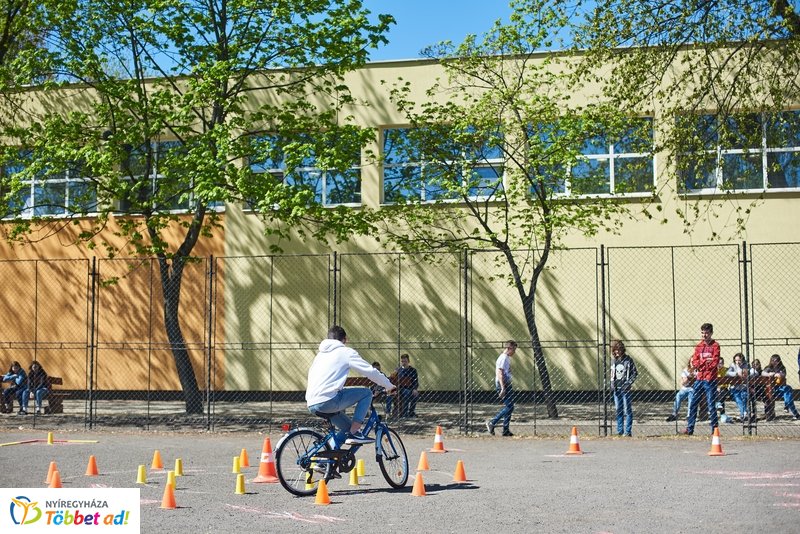 Kerékpáros Kupa a Zelk iskolában