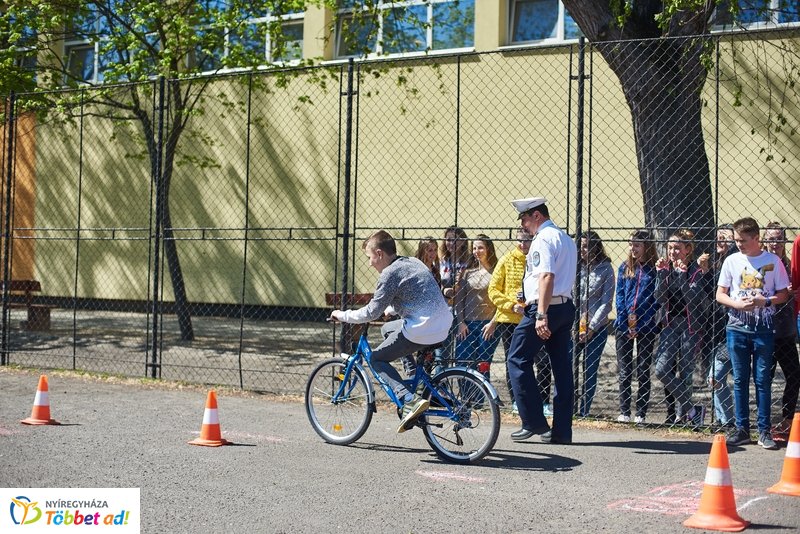 Kerékpáros Kupa a Zelk iskolában