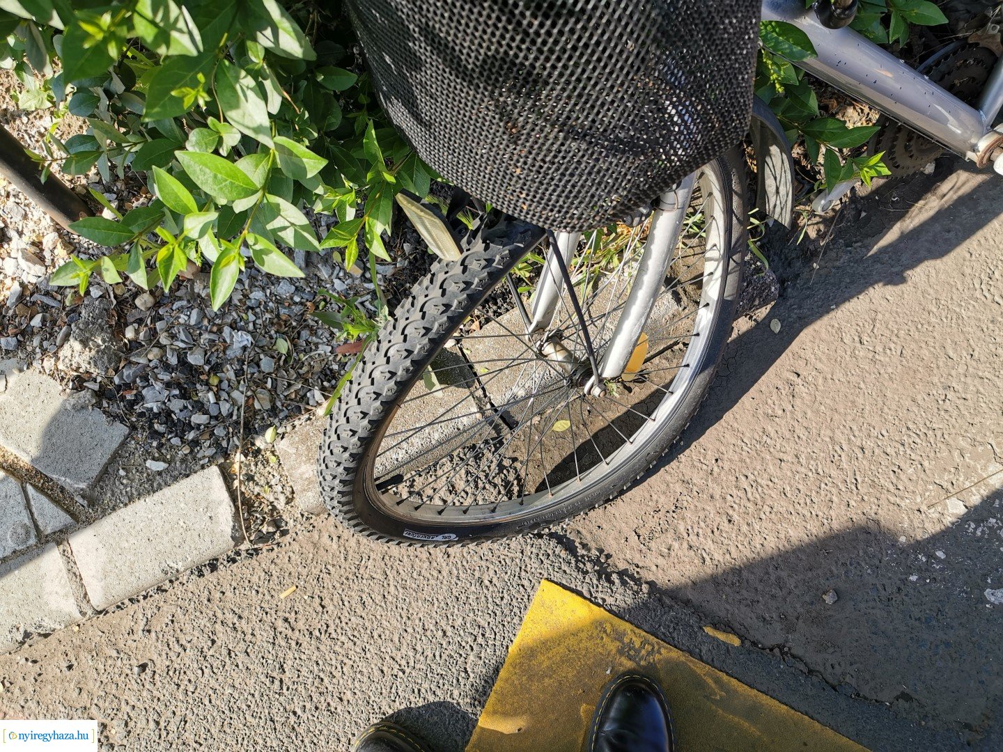 Kerékpáros ütközött autóssal