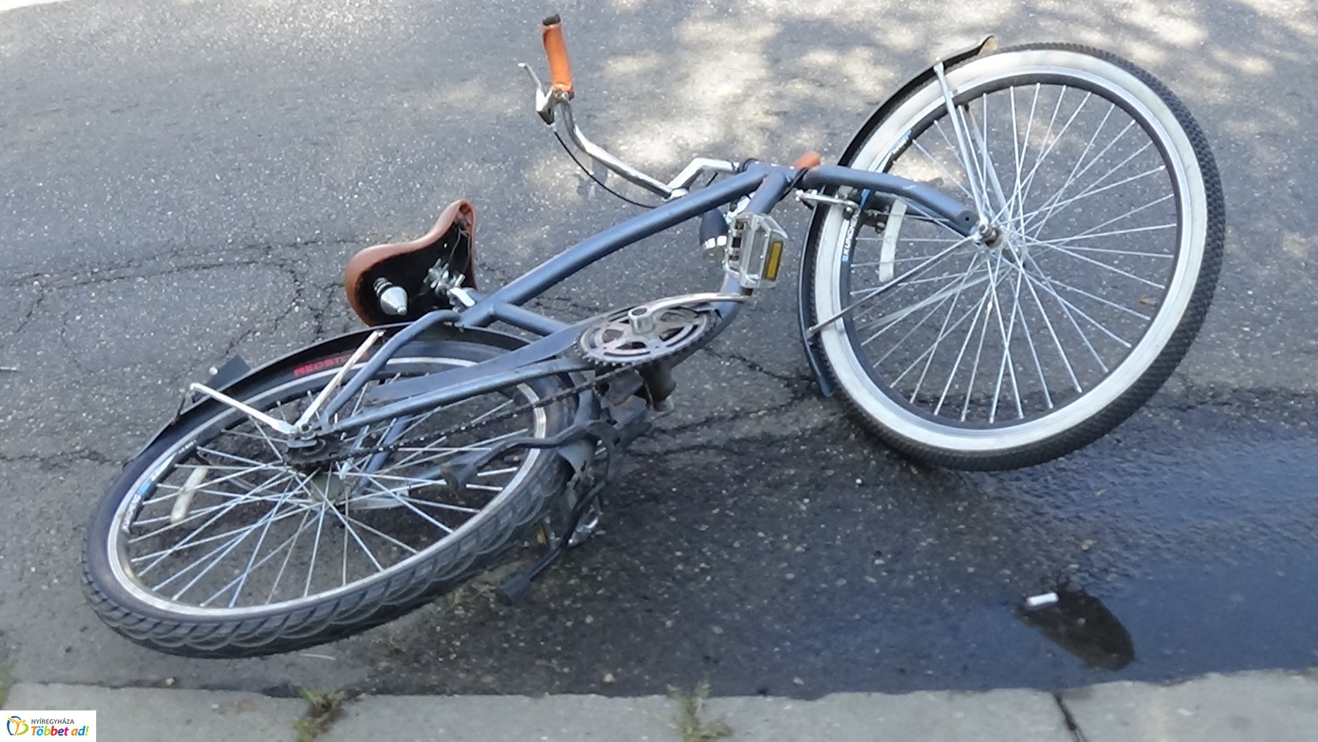 Kerékpárost gázoltak a Korányin – A figyelmetlen biciklis nem állt meg a STOP-nál