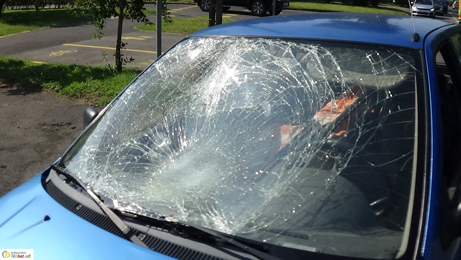 Kerékpárost gázoltak a Korányin – A figyelmetlen biciklis nem állt meg a STOP-nál