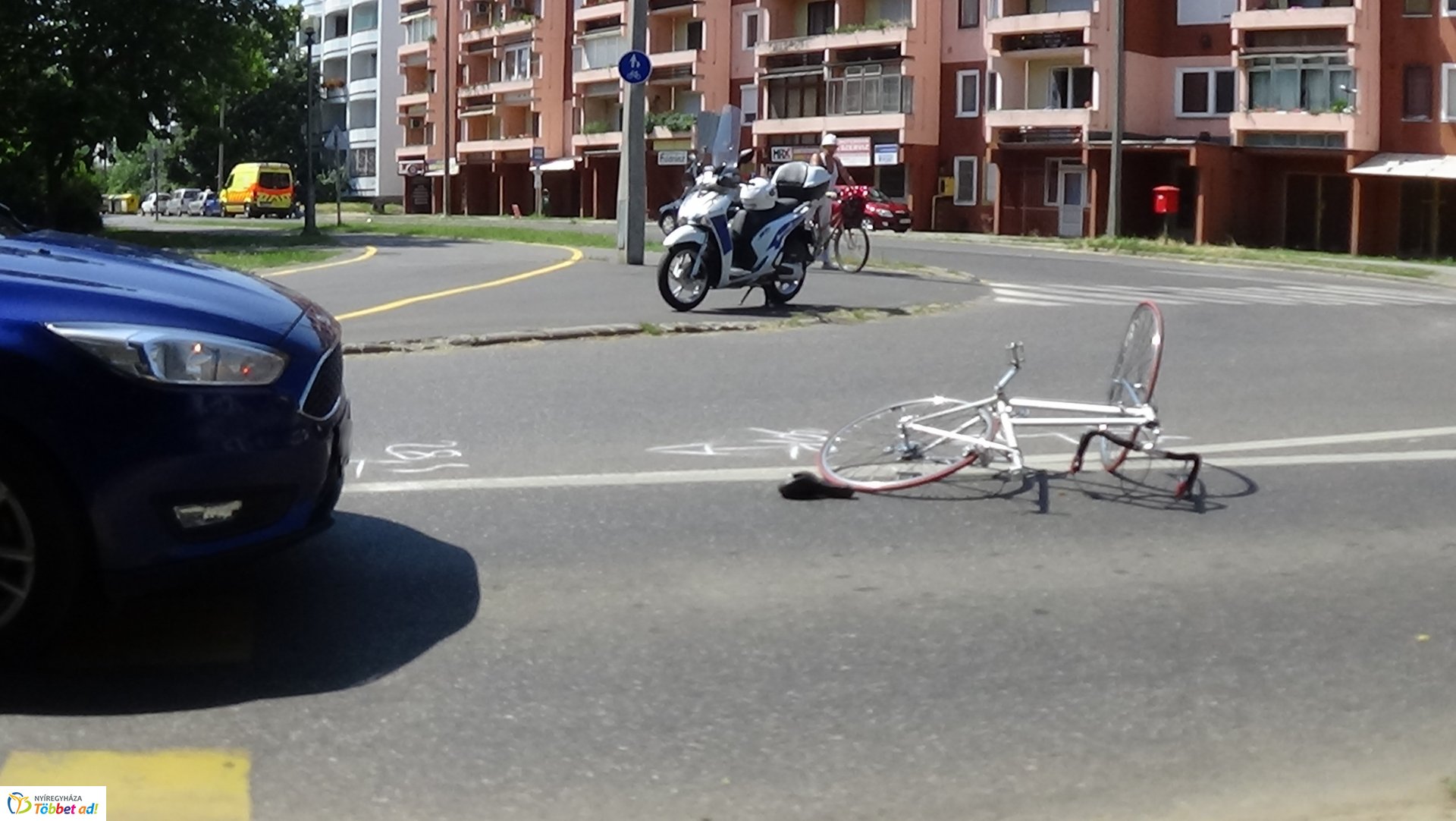 Kerékpárost gázoltak a Stadion utcán