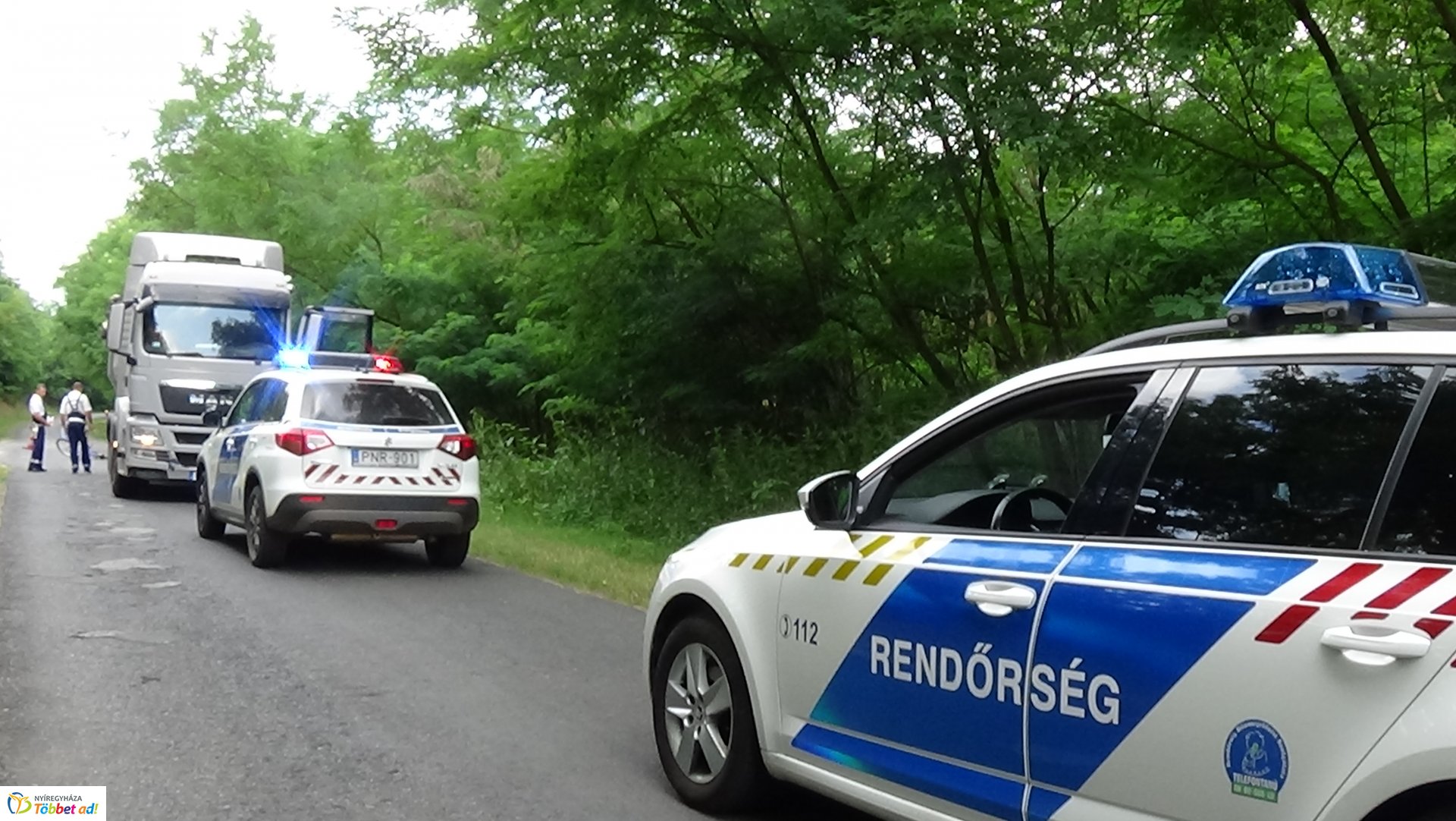 Kerékpárost gázoltak Levelek közelében