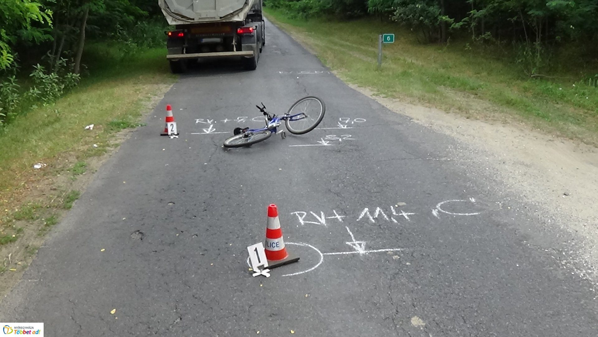 Kerékpárost gázoltak Levelek közelében