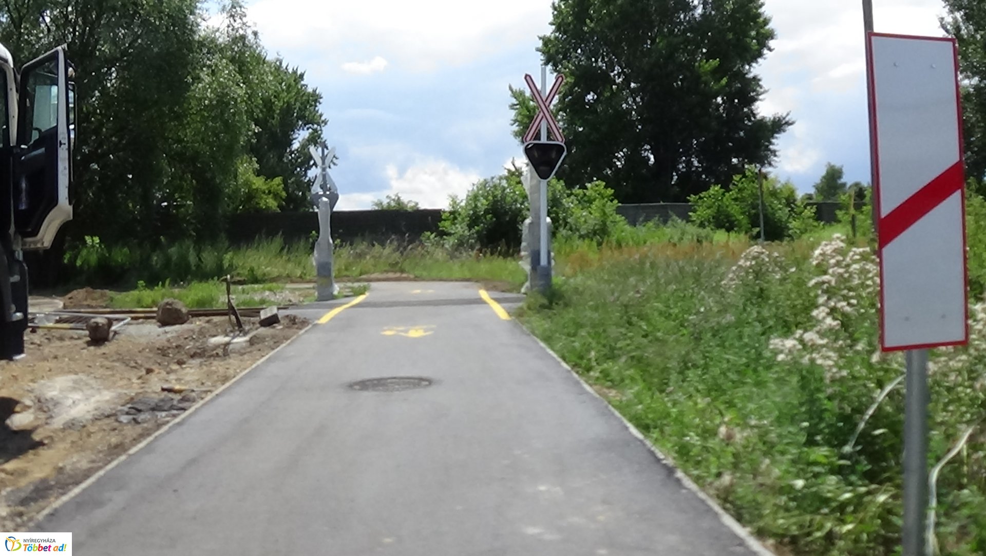 Kerékpárút építés a Kállói úton