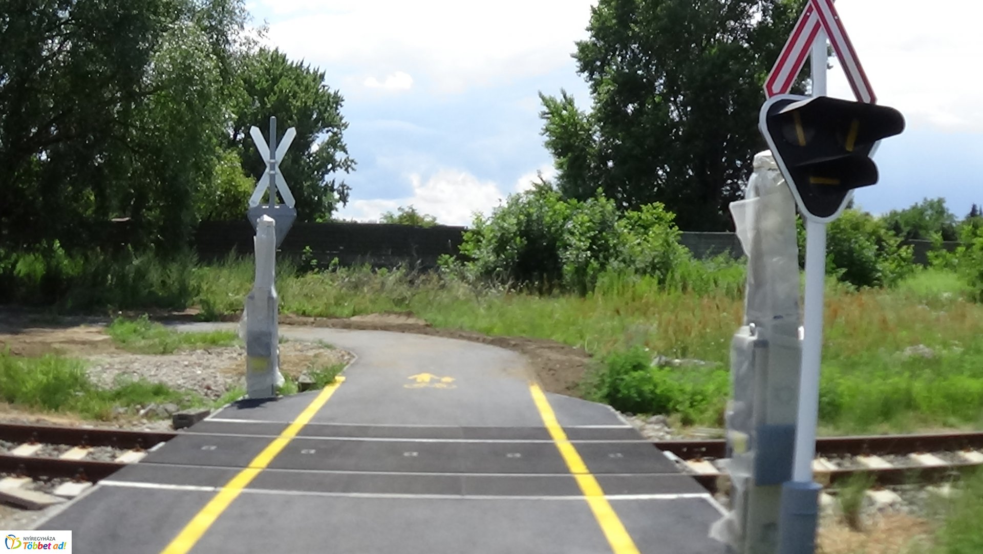 Kerékpárút építés a Kállói úton