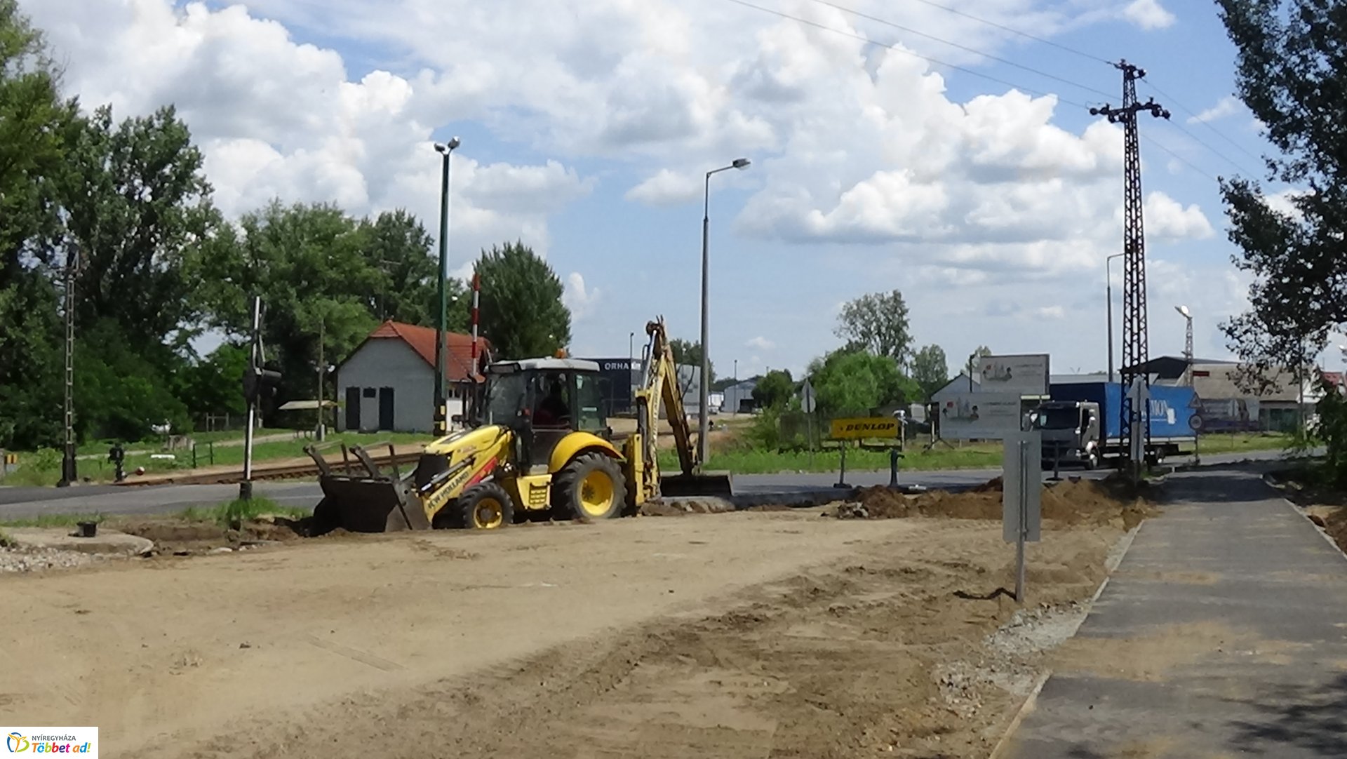 Kerékpárút építés a Kállói úton