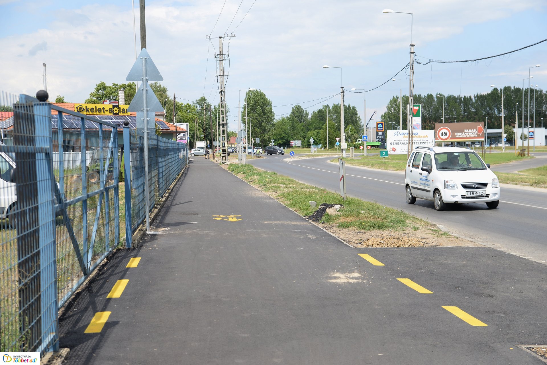 Kerékpárút építés 