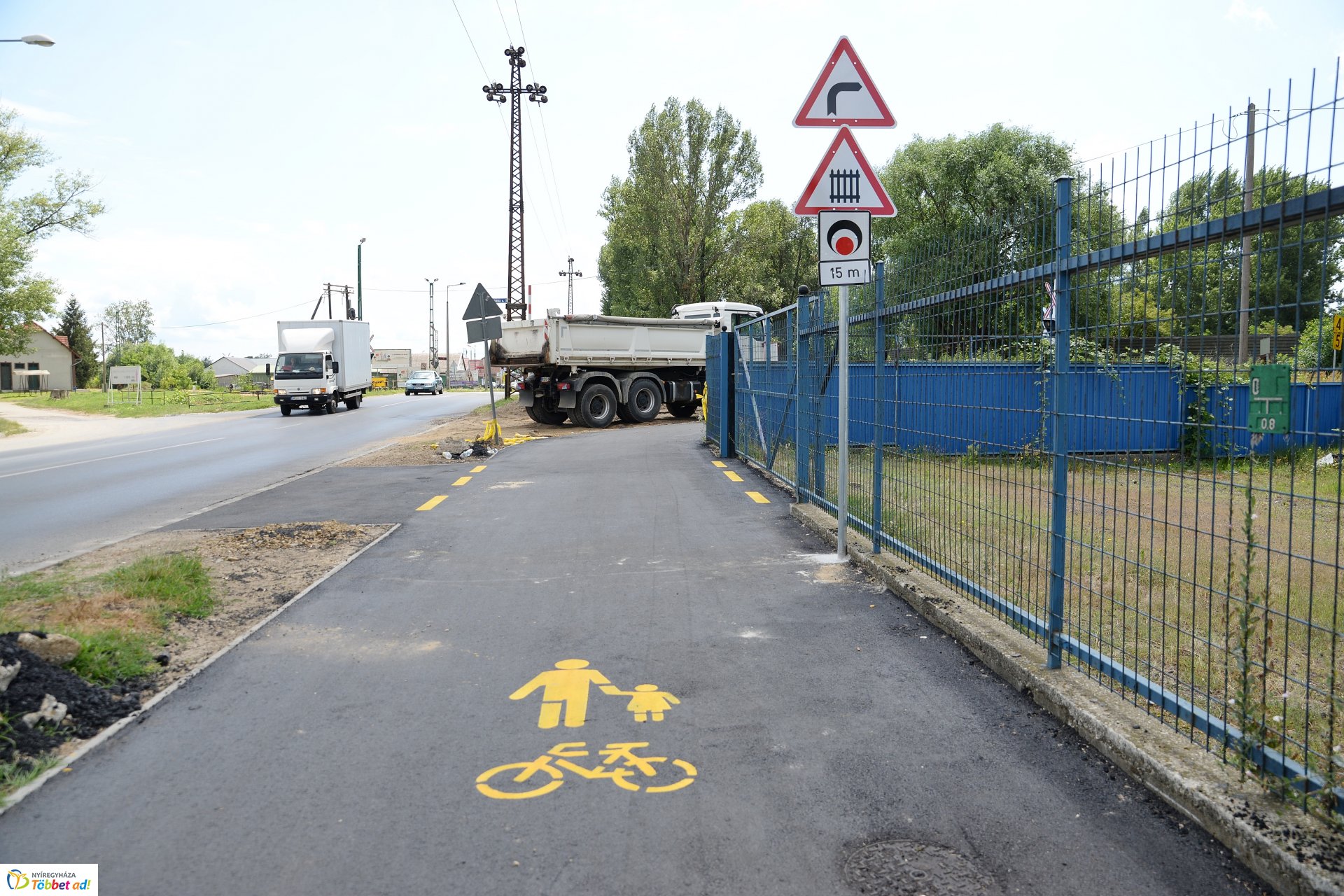 Kerékpárút építés 