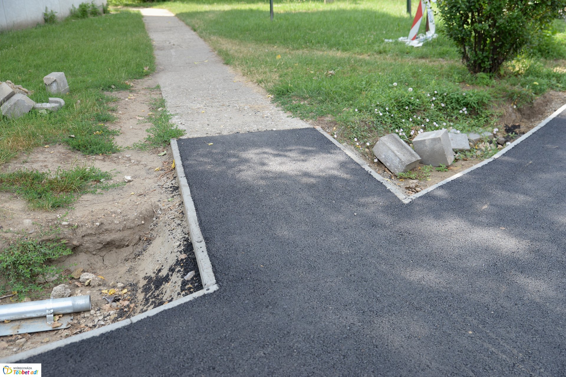 Kerékpárút építés 