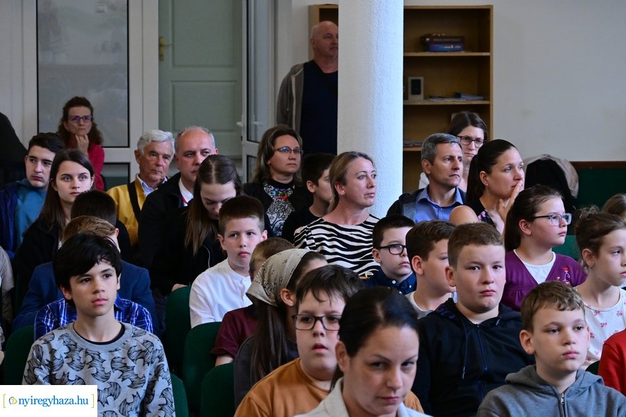 Keresztyén jelképek rajzpályázat 2024