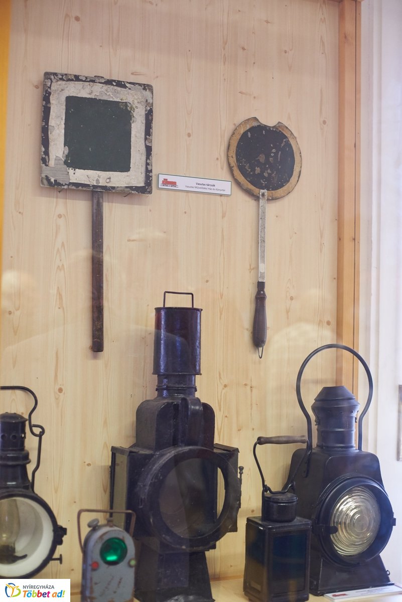 Keskeny nyomtáv, széles mosoly - emlékkiállítás a Kállay Gyűjteményben