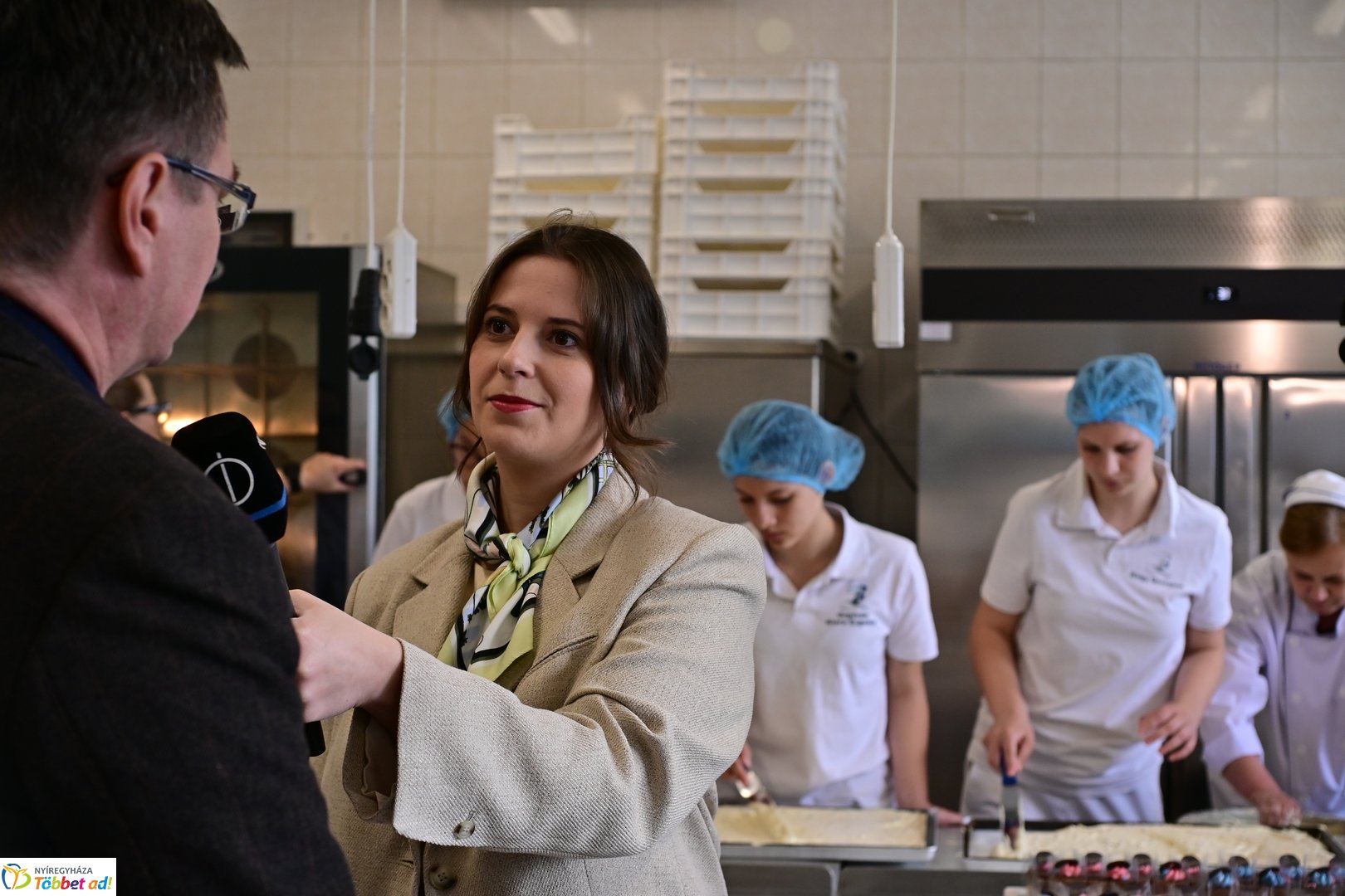 Készül a város tortája a Sipkayban 2025 májusában