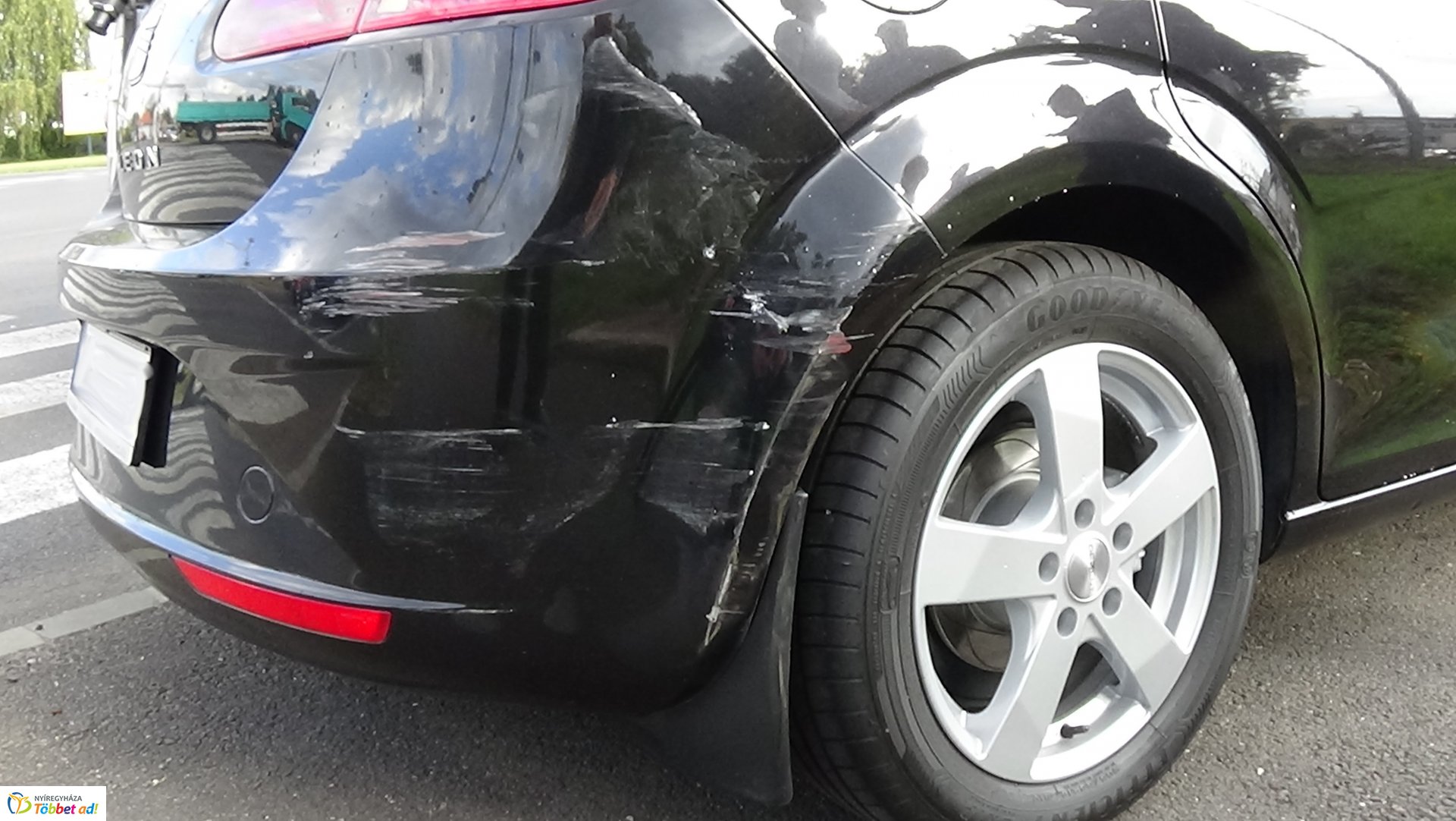 Két autó karambolozott hétfő délután a Pazonyi és a Hunyadi utca jelzőlámpás kereszteződésénél