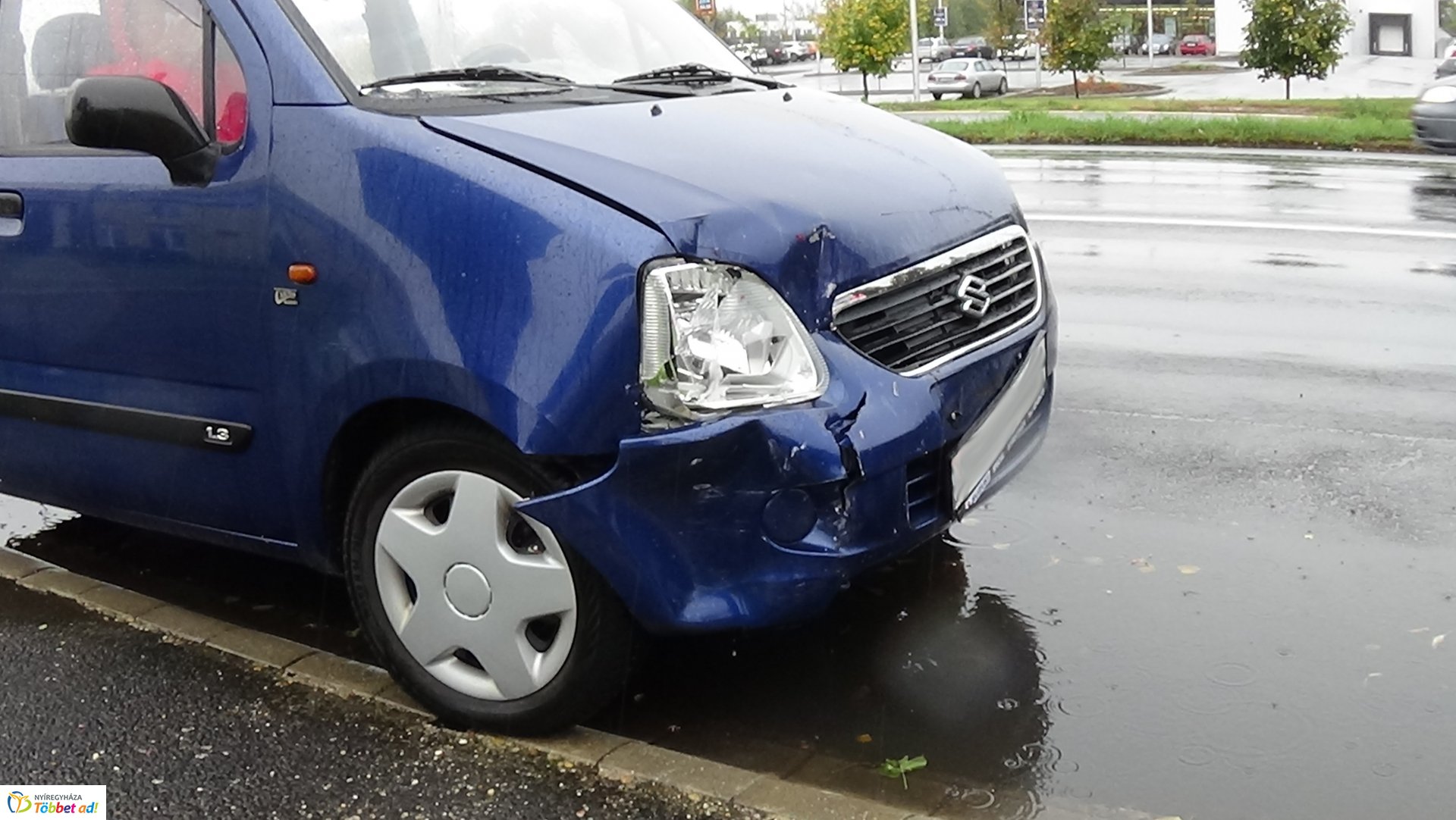 Két autó ütközött a Törzs utca és a Pazonyi út csomópontjánál