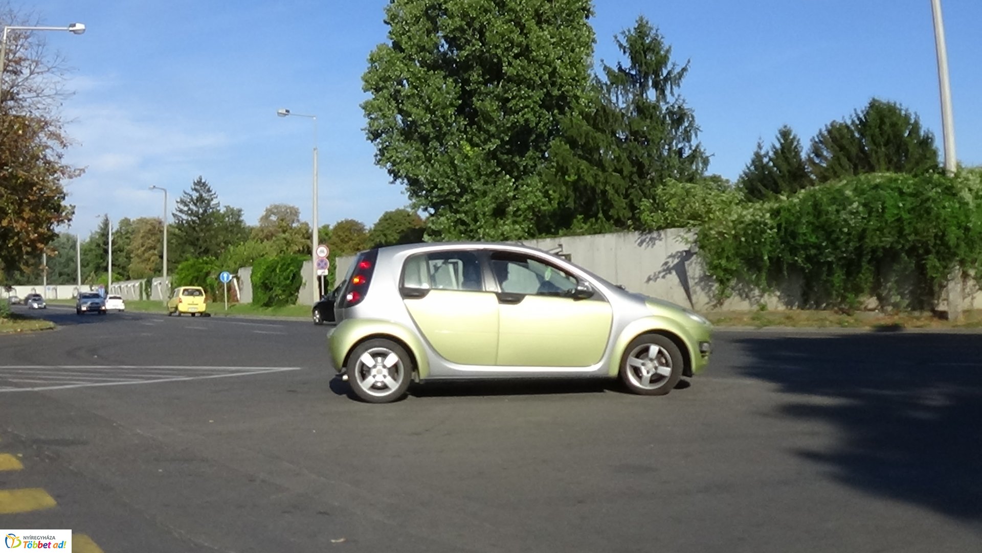 Két autó ütközött hétfő délután a Korányin