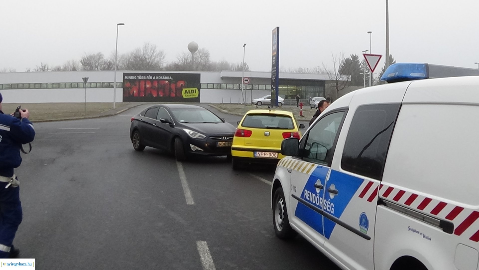 Két autó ütközött