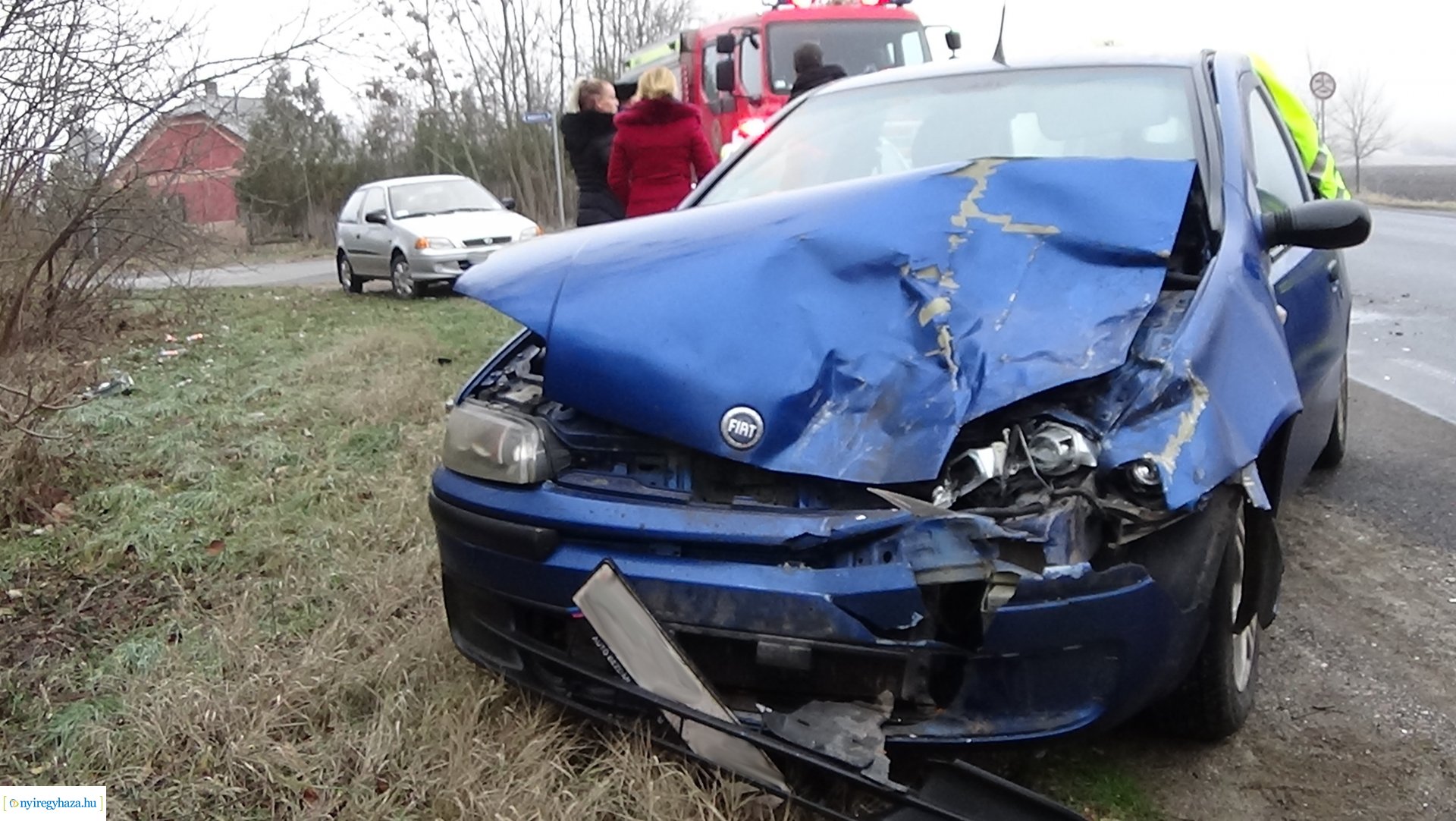 Két gépkocsi ütközött össze a 4-es főút 264-es és 265-ös kilométerszelvénye között