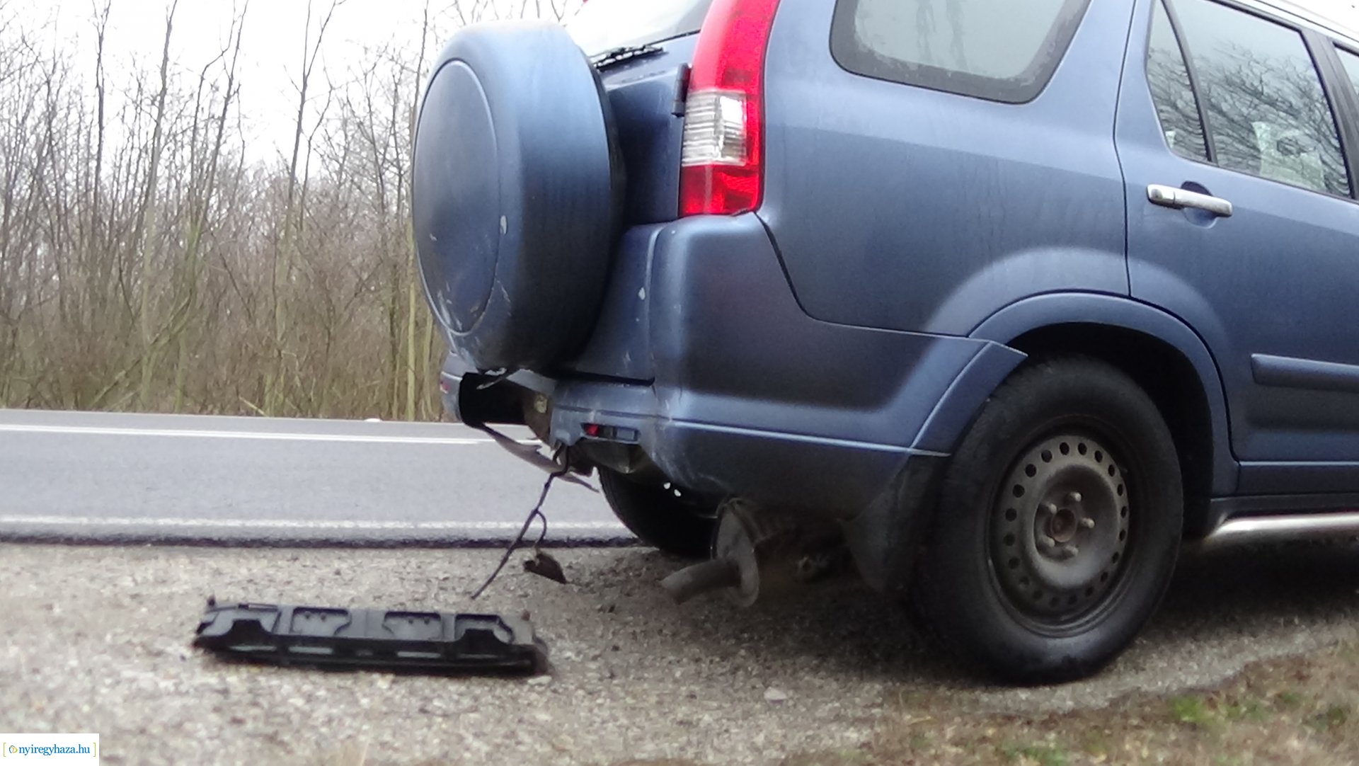 Két gépkocsi ütközött össze a 4-es főút 264-es és 265-ös kilométerszelvénye között