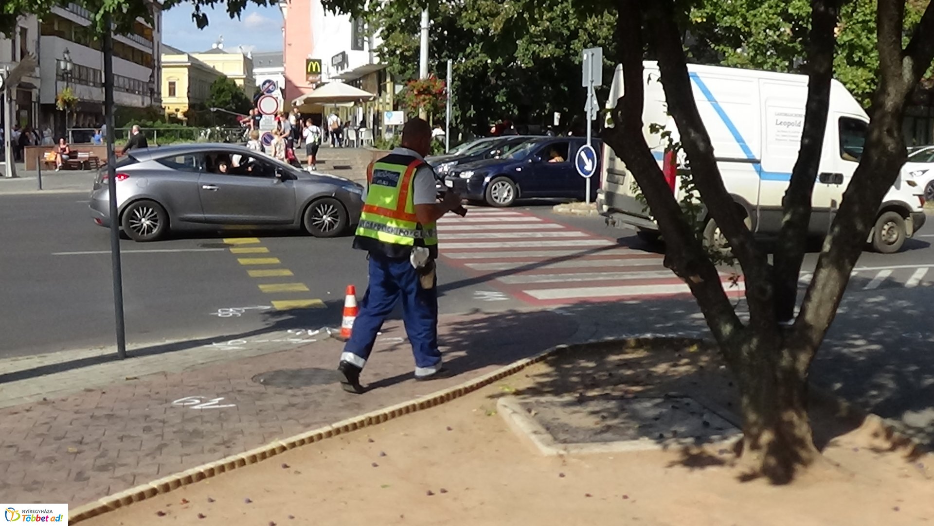 Két kerékpáros ütközött