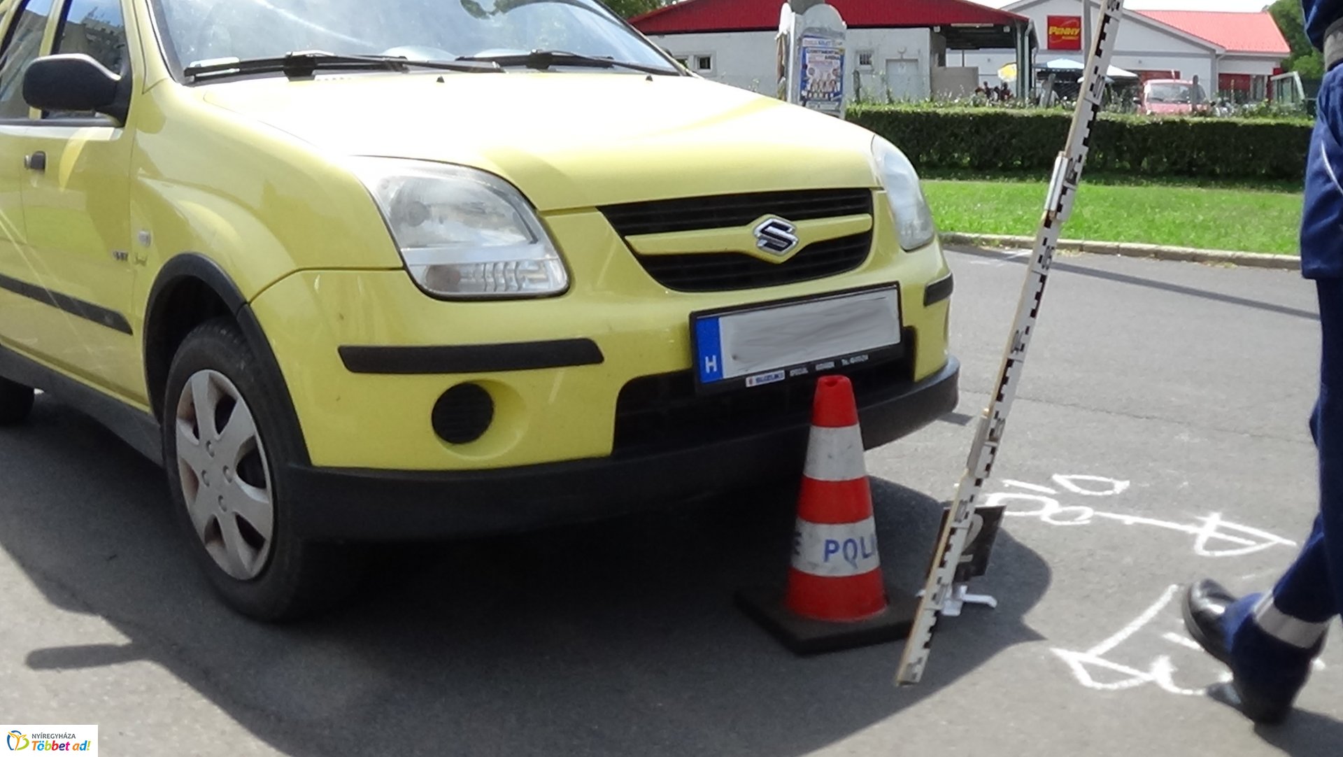 Két személygépkocsi ütközött a Fazekas János téren 