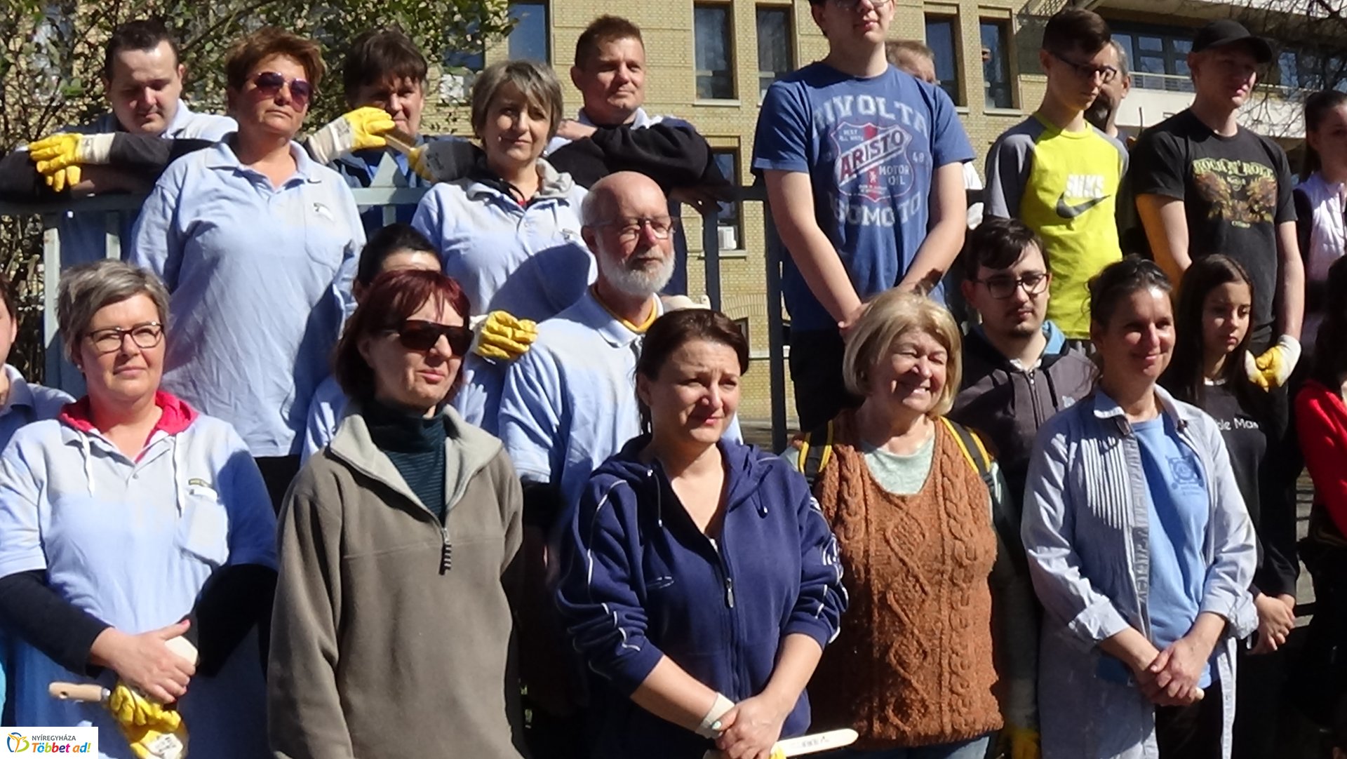 Kétszáz méteren újult meg a Jósa András Oktatókórház kerítése