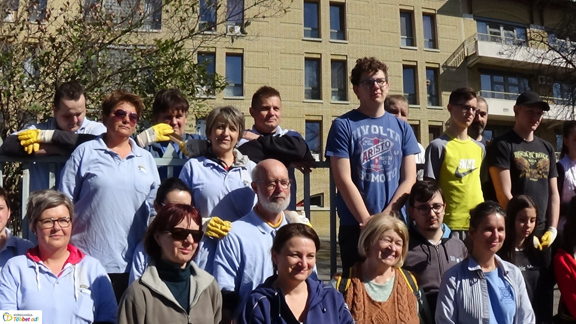 Kétszáz méteren újult meg a Jósa András Oktatókórház kerítése