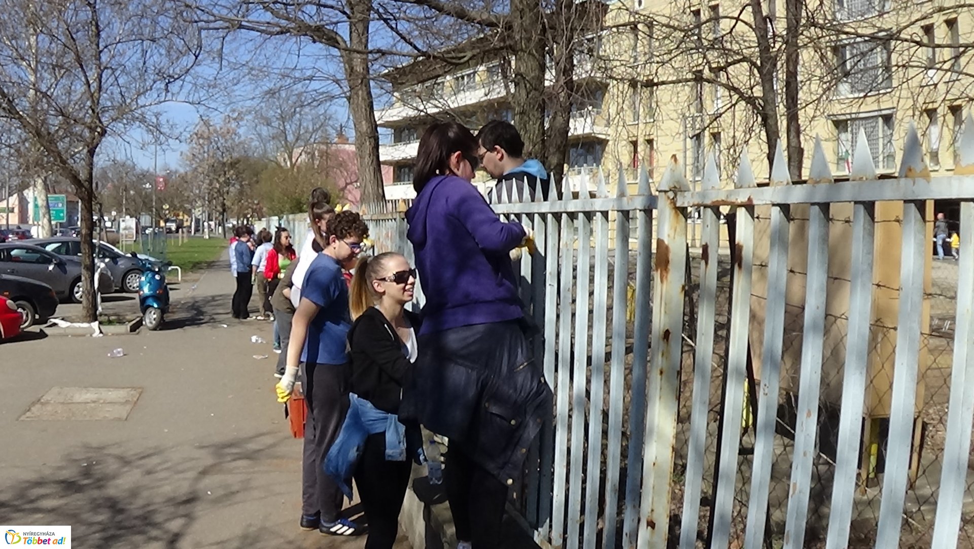 Kétszáz méteren újult meg a Jósa András Oktatókórház kerítése