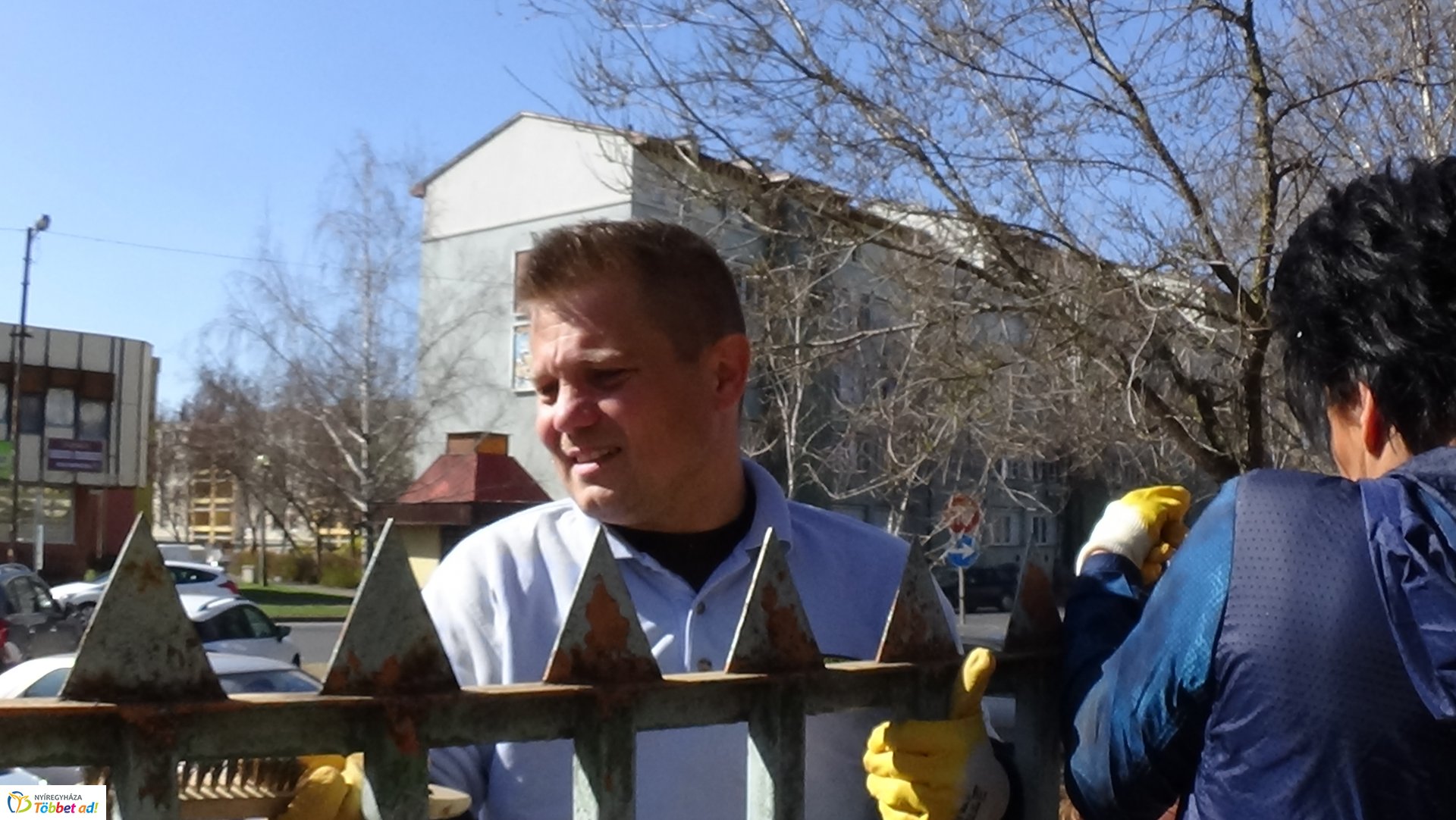 Kétszáz méteren újult meg a Jósa András Oktatókórház kerítése