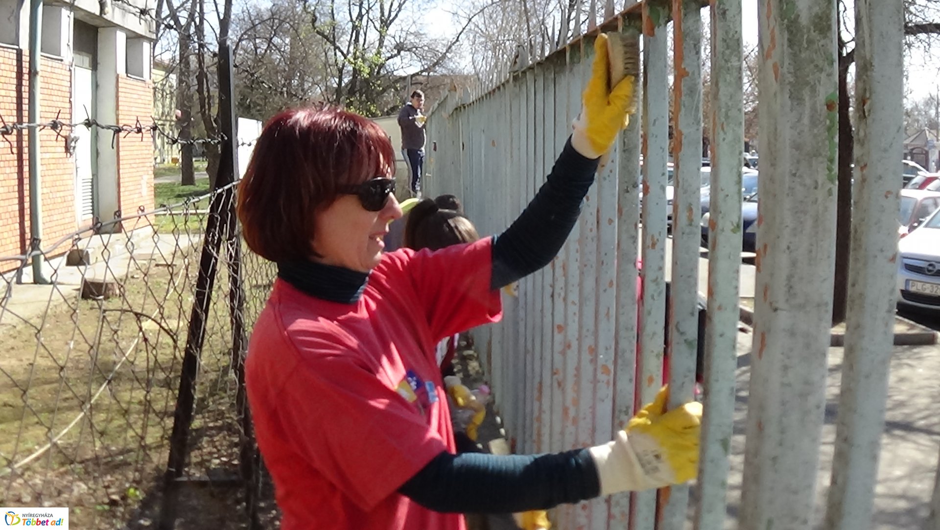 Kétszáz méteren újult meg a Jósa András Oktatókórház kerítése