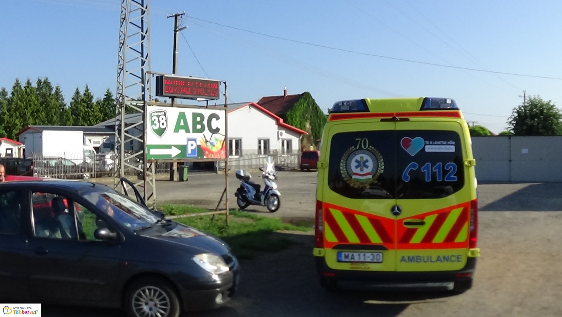 Ketten megsérültek a nyírtelki balesetben