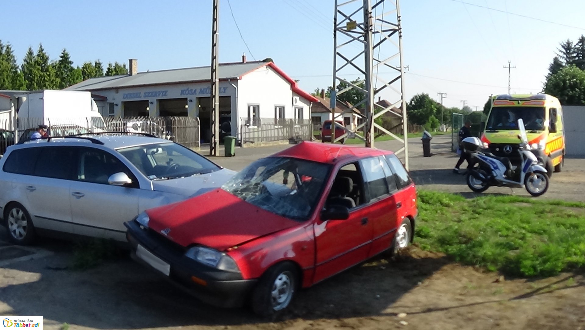 Ketten megsérültek a nyírtelki balesetben