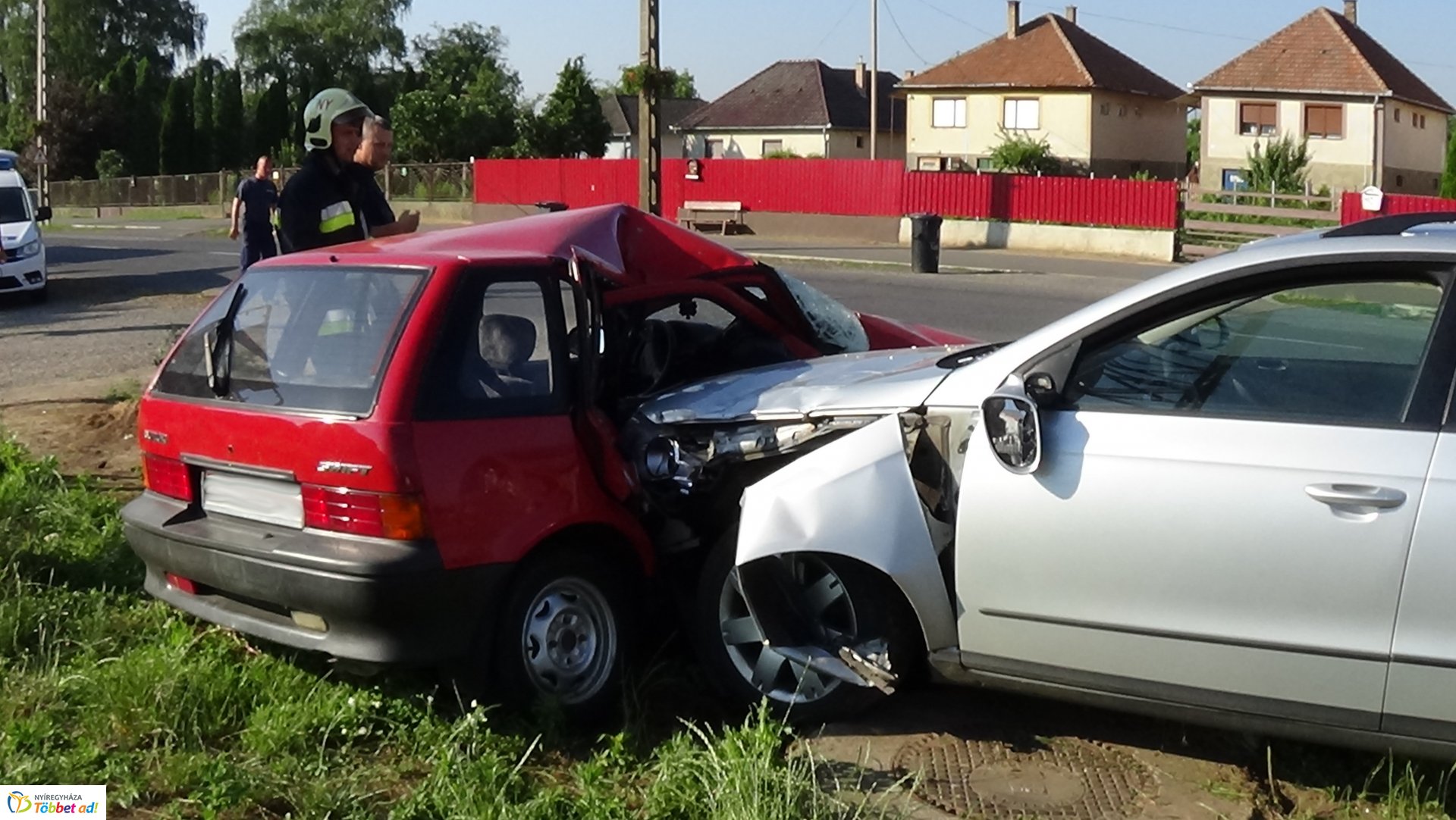 Ketten megsérültek a nyírtelki balesetben