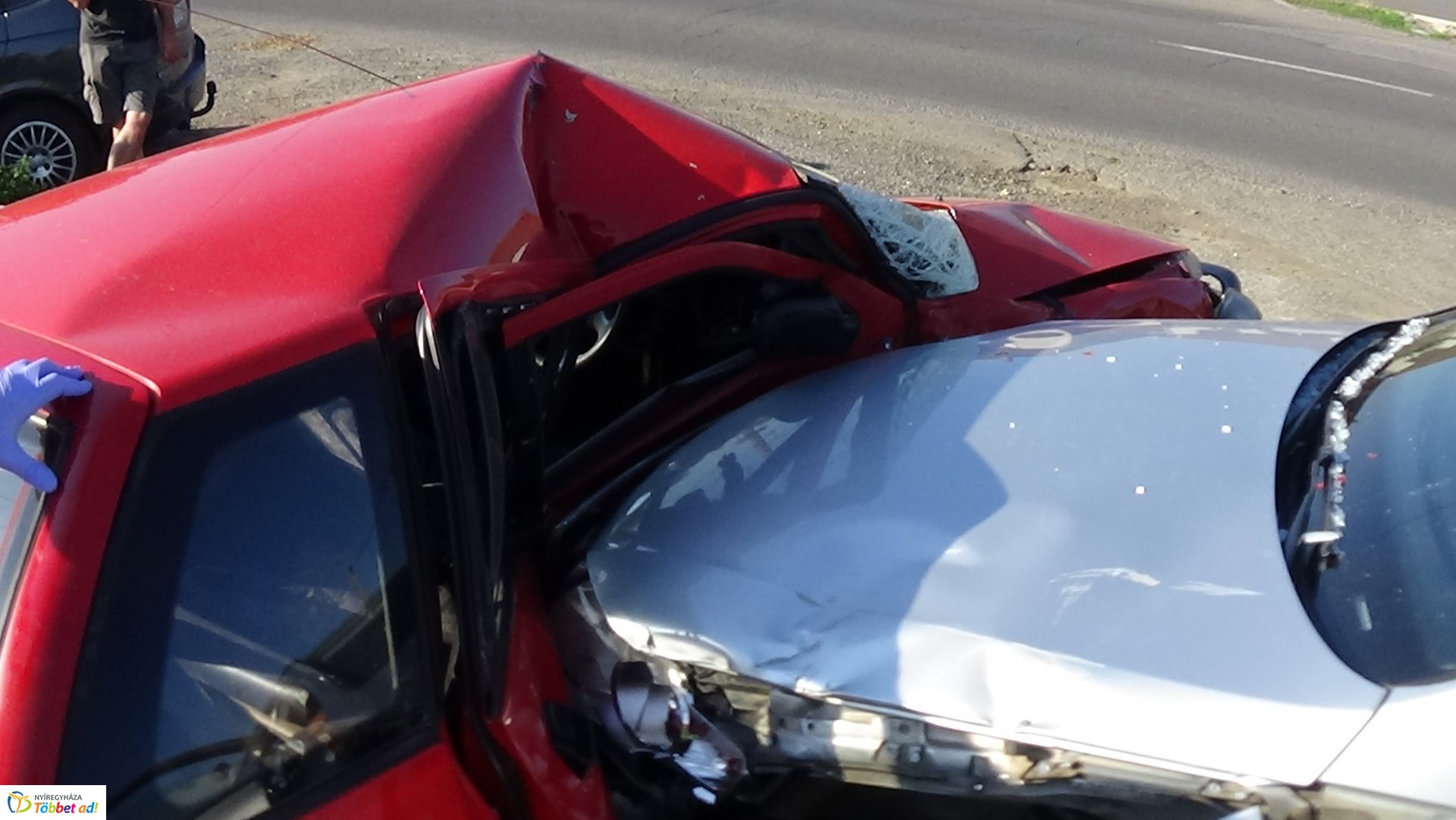 Ketten megsérültek a nyírtelki balesetben