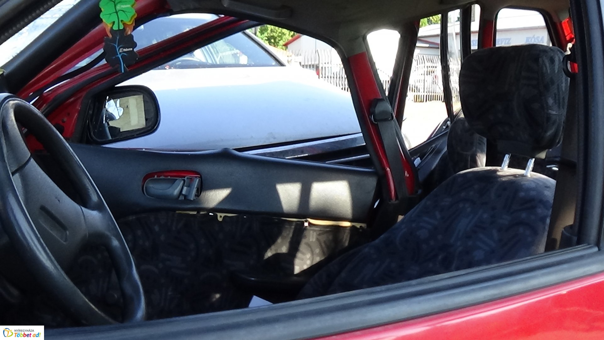 Ketten megsérültek a nyírtelki balesetben