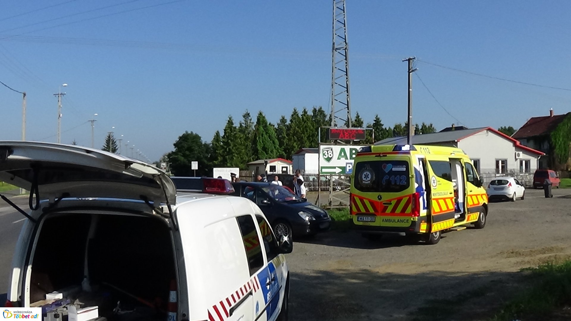 Ketten megsérültek a nyírtelki balesetben