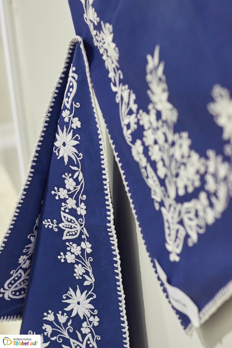 Kézimunka kiállítás a művelődési házban